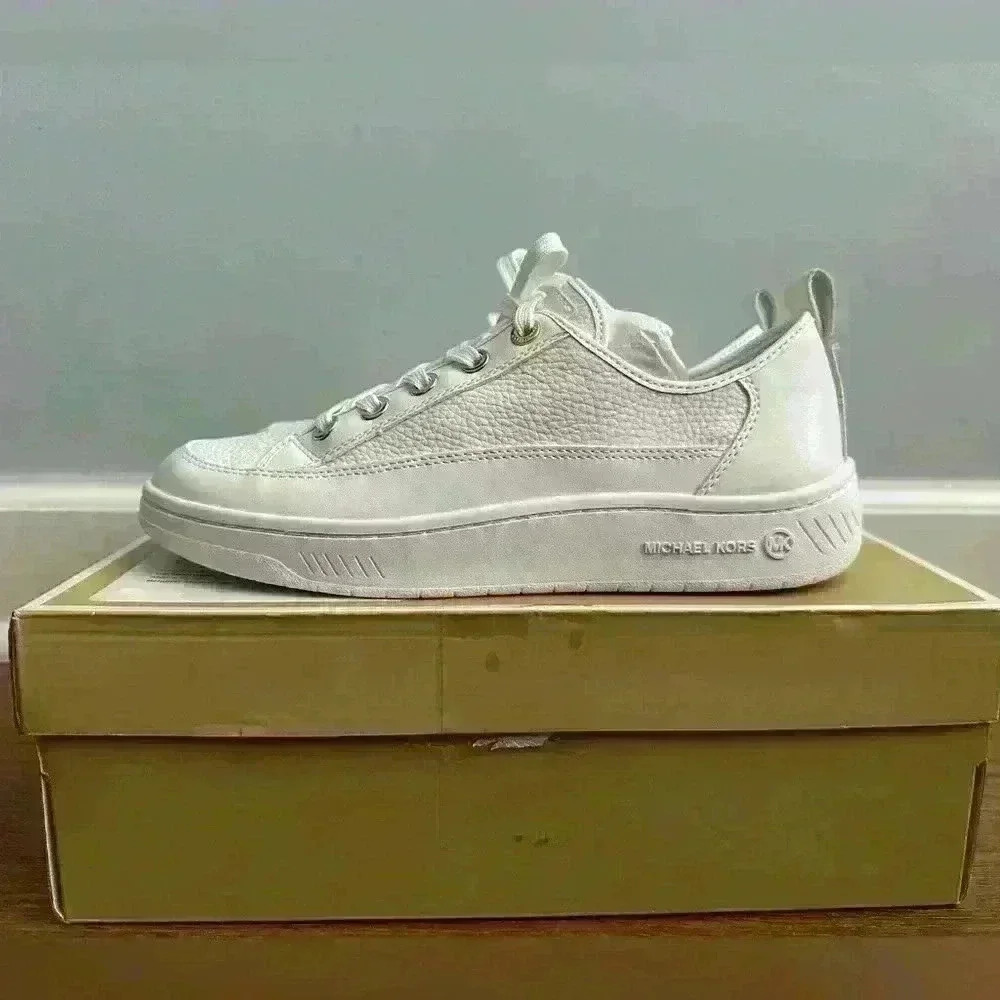Michael Kors brand new size 8.5 sneakers - Picture 2 of 4